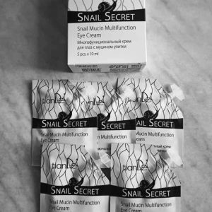 Многофункционален крем за очи със секрет от охлюви Snail Secret, 10 мл.